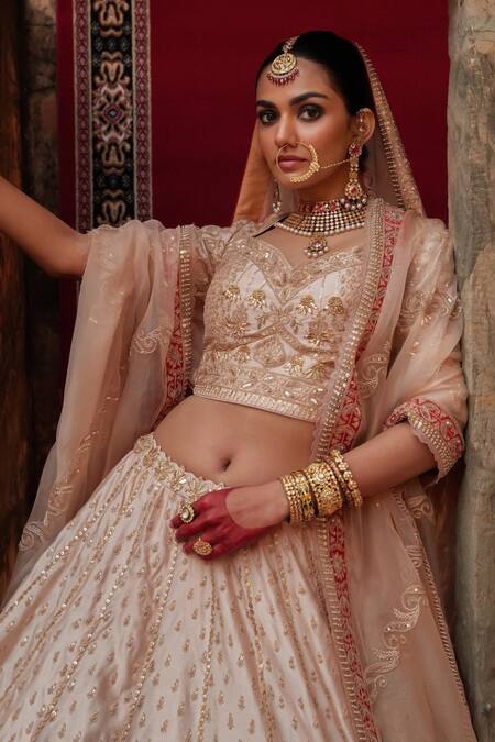 Buy_Vinita Bhansali_Rose Gold , Organza Sequins, Mirrors, Zari Round Shehnaaz Lehenga Set _Online_at_Aza_Fashions