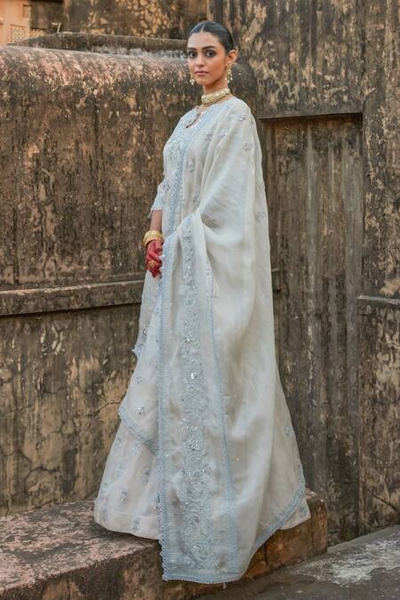 Buy Vinita Bhansali Silver Tissue, Satin Sequins, Mirrors Keyhole Neck Aarna Fusion Set Online at Aza Fashions Buy_Vinita Bhansali_Silver Tissue, Satin Sequins, Mirrors Keyhole Neck Aarna Fusion Set _Online_at_Aza_Fashions