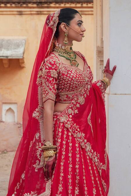 Buy Vinita Bhansali Red Silk, Chiffon Embroidery V-neck Bridal Lehenga Set Online at Aza Fashions Buy_Vinita Bhansali_Red Silk, Chiffon Embroidery V-neck Bridal Lehenga Set _Online_at_Aza_Fashions