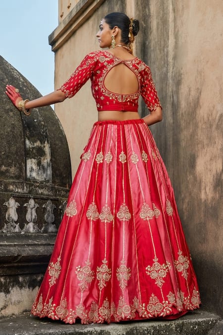 Shop Vinita Bhansali Red , Organza Sequins, Embroidery Round Neck Nura Lehenga Set at Aza Fashions Shop_Vinita Bhansali_Red , Organza Sequins, Embroidery Round Neck Nura Lehenga Set _at_Aza_Fashions