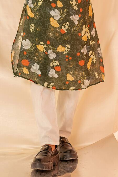 Buy Label Shristi Chetani Green Cotton Floral Print Kurta Set Online at Aza Fashions Buy_Label Shristi Chetani_Green Cotton Floral Print Kurta Set_Online_at_Aza_Fashions