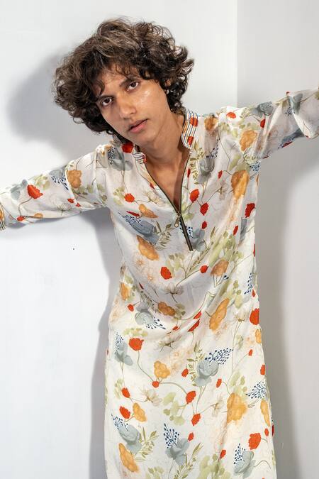 Label Shristi Chetani_White Bamboo Floral Printed Kurta Set_at_Aza_Fashions