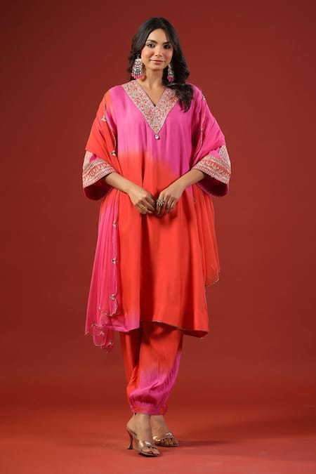 Buy_Kisakshi Jaipur_Pink Chanderi, Net Sequins, Mirrors V-neck Dori Embroidered Kurta Set 