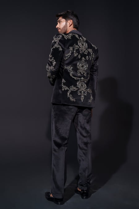 Niloufer By Aasif Ally Black Velvet Zardozi Embroidered Suit 