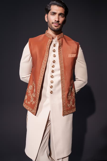 Niloufer By Aasif Ally Zardozi Work Velvet Kurta Set 