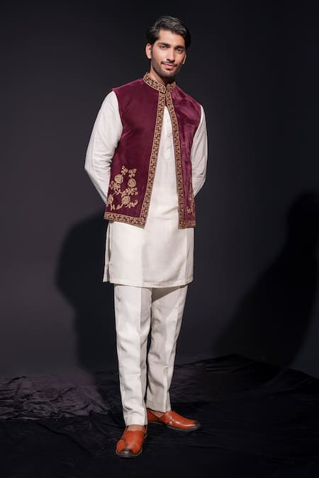 Niloufer By Aasif Ally Maroon Zardozi Work Velvet Kurta Set 