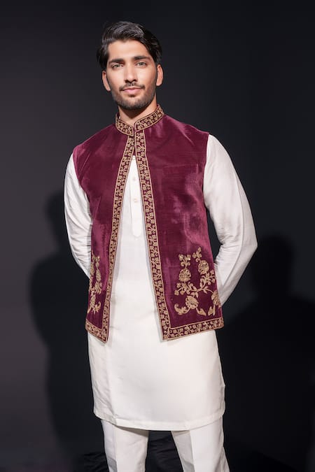 Buy_Niloufer By Aasif Ally_Maroon Velvet Embroidery Zardozi Work Kurta Set _Online_at_Aza_Fashions