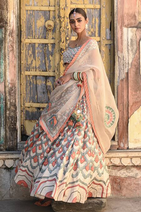 Buy_Baise Gaba_Cream Linen, Satin, Silk, Organza Sequins Square Neck Pagoda Print Lehenga Set 