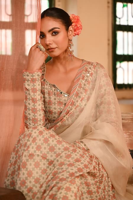 Baise Gaba Cream Organza, Chiffon, Muslin Embroidery Scoop Mughal Tile Print Anarkali Set Online at Aza Fashions Baise Gaba_Cream Organza, Chiffon, Muslin Embroidery Scoop Mughal Tile Print Anarkali Set _Online_at_Aza_Fashions