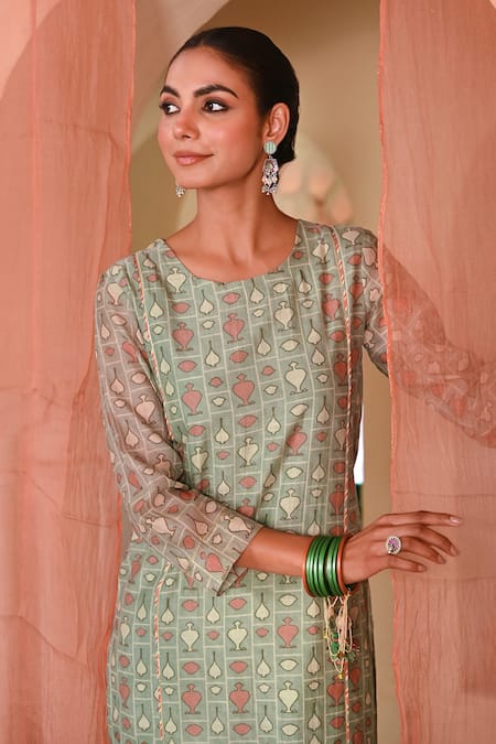 Buy_Baise Gaba_Green Embroidery Round Neck Neel Kamal Printed Kurta Set _Online_at_Aza_Fashions