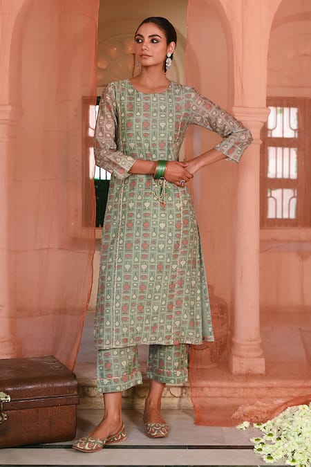 Baise Gaba_Green Embroidery Round Neck Neel Kamal Printed Kurta Set _at_Aza_Fashions