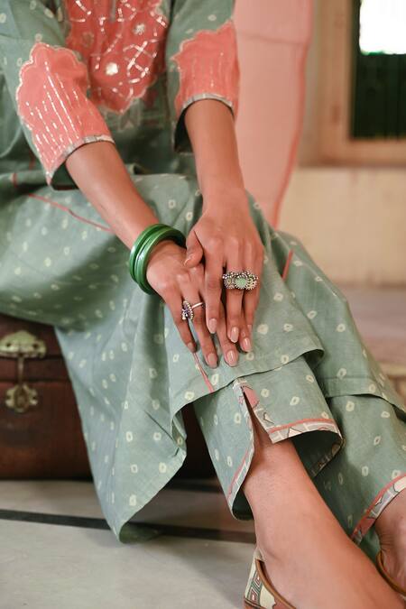 Baise Gaba_Green Cotton Embroidery Round Neck Sanganeri Bandhej Print Kurta Set _Online_at_Aza_Fashions