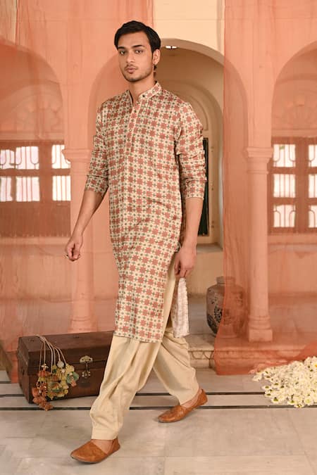 Buy_Baise Gaba_Cream Muslin Geometric Motif Printed Kurta Set _Online_at_Aza_Fashions