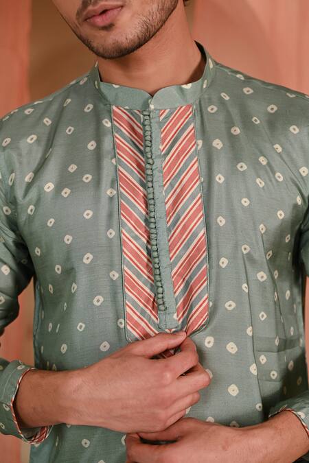 Baise Gaba_Green Muslin Embroidery Reversible Kurta Set With Jacket _at_Aza_Fashions