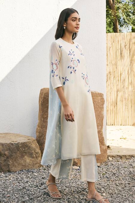 Shop_Vaayu_Ivory Muslin, Cotton Applique Round Neck Pearl Floral Co-ord Set _Online_at_Aza_Fashions