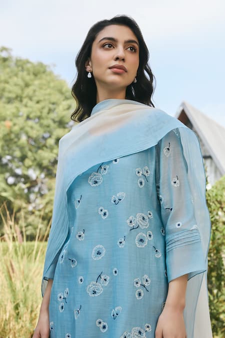 Vaayu_Sky Blue Cotton, Chiffon Embroidery Round Neck Floral Kurta Set _Online_at_Aza_Fashions