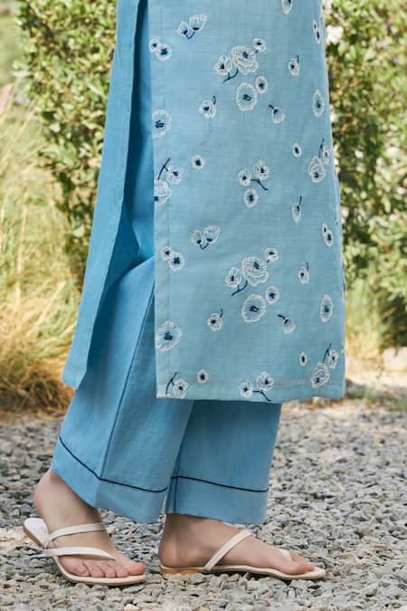 Shop_Vaayu_Sky Blue Cotton, Chiffon Embroidery Round Neck Floral Kurta Set _Online_at_Aza_Fashions