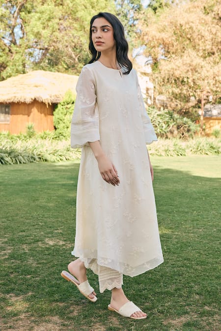 Shop_Vaayu_Emerald Green Muslin Embroidery Keyhole Neck Ecru Co-ord Set _Online_at_Aza_Fashions