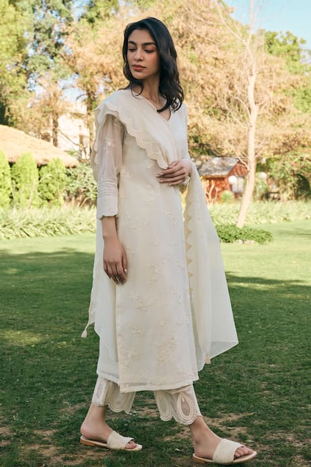 Shop_Vaayu_White Muslin, Cotton Embroidery V-neck Ecru Kurta Set _Online_at_Aza_Fashions