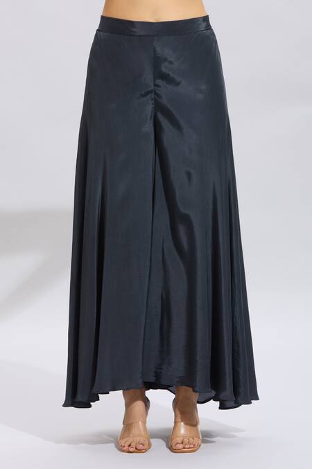 Buy Samyukta Singhania Gray Cotton Embroidery Round Neck Aari Work Jacket And Flared Palazzo Set Online at Aza Fashions Buy_Samyukta Singhania_Gray Cotton Embroidery Round Neck Aari Work Jacket And Flared Palazzo Set_Online_at_Aza_Fashions