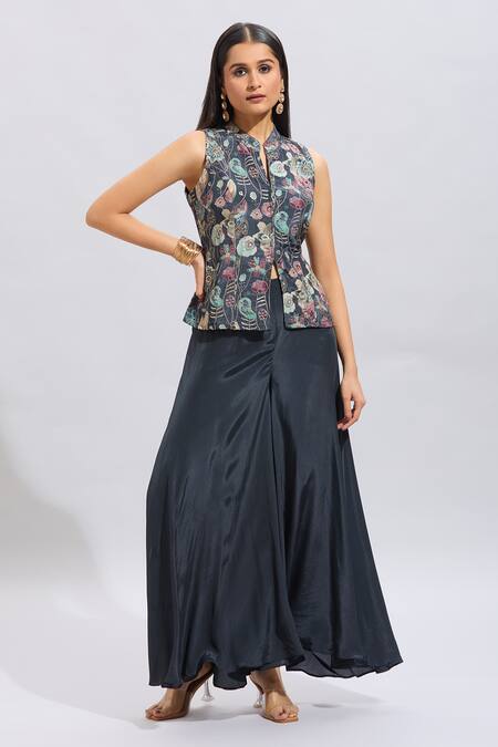 Shop Samyukta Singhania Gray Cotton Embroidery Round Neck Aari Work Jacket And Flared Palazzo Set Online at Aza Fashions Shop_Samyukta Singhania_Gray Cotton Embroidery Round Neck Aari Work Jacket And Flared Palazzo Set_Online_at_Aza_Fashions