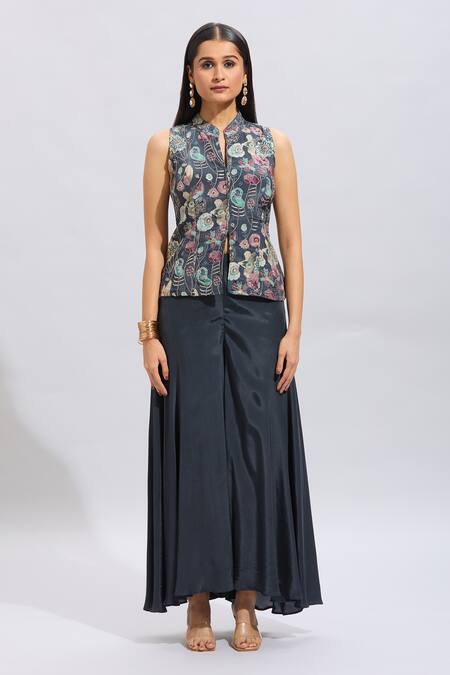 Samyukta Singhania Gray Cotton Embroidery Round Neck Aari Work Jacket And Flared Palazzo Set at Aza Fashions Samyukta Singhania_Gray Cotton Embroidery Round Neck Aari Work Jacket And Flared Palazzo Set_at_Aza_Fashions