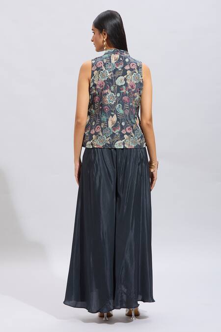 Shop Samyukta Singhania Gray Cotton Embroidery Round Neck Aari Work Jacket And Flared Palazzo Set at Aza Fashions Shop_Samyukta Singhania_Gray Cotton Embroidery Round Neck Aari Work Jacket And Flared Palazzo Set_at_Aza_Fashions