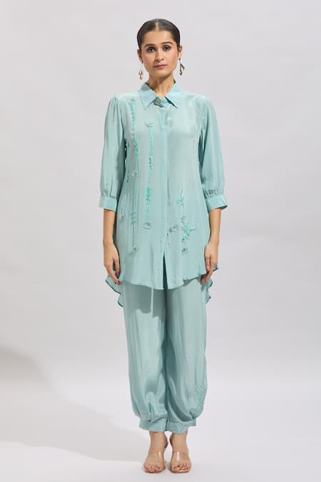 Samyukta Singhania_Blue Applique Collared Kurta Set _Online_at_Aza_Fashions