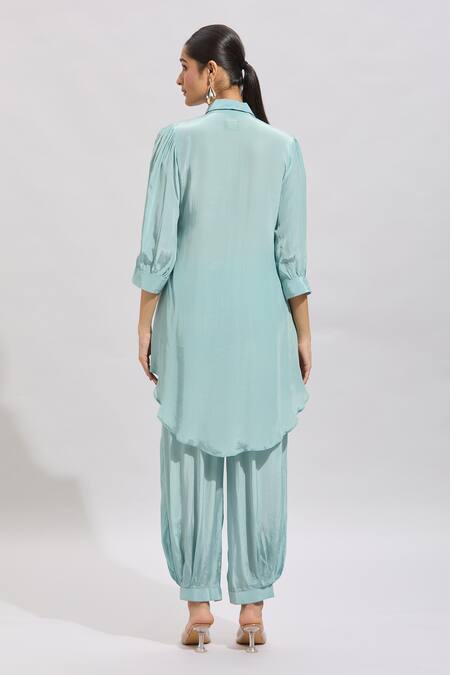 Samyukta Singhania Blue Appliqued Kurta Set 