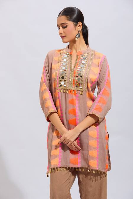 Buy_Samyukta Singhania_Multi Color Cotton Mirrors Split V-neck Work Straight Kurta Set