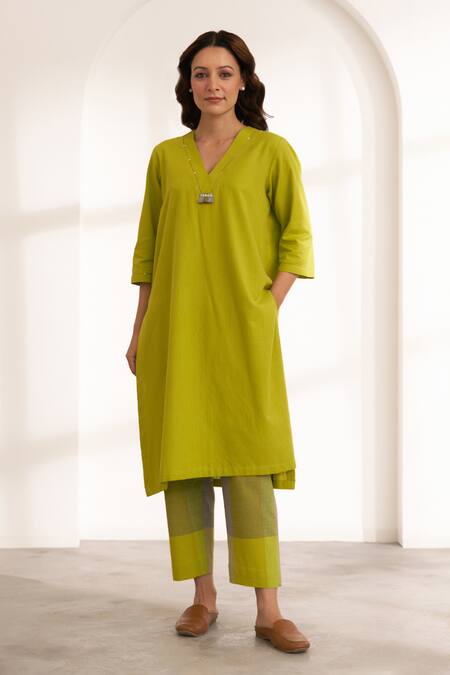 Vaaya_Green Cotton Embroidery V-neck Lime Handwoven Check Kurta And Pants Set_Online_at_Aza_Fashions