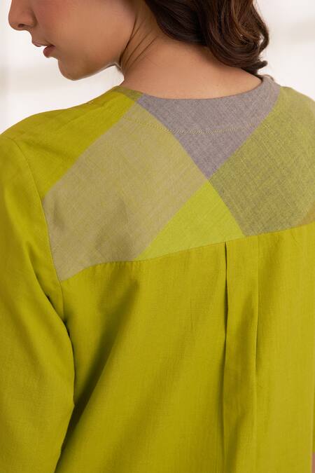 Vaaya_Green Cotton Embroidery V-neck Lime Handwoven Check Kurta And Pants Set_at_Aza_Fashions