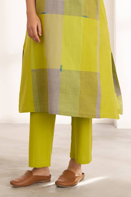 Vaaya_Green Cotton Collared Kochi Tunic And Pants Set _Online_at_Aza_Fashions
