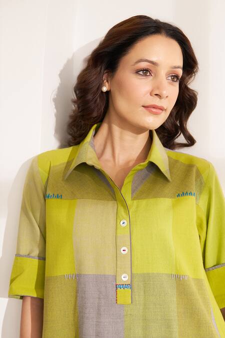 Vaaya_Green Cotton Collared Kochi Tunic And Pants Set _at_Aza_Fashions