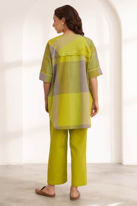 Shop_Vaaya_Green Cotton Round Neck Lime Colour Block Co-ord Set _at_Aza_Fashions