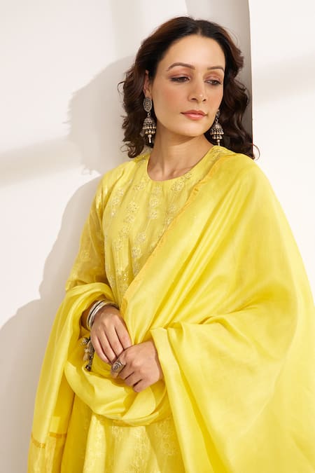 Buy_Vaaya_Yellow Chanderi Embroidery, Tassels Round Neck Lotus Silk Kurta And Dupatta Set _Online_at_Aza_Fashions