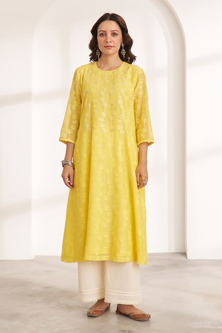 Buy_Vaaya_Yellow Chanderi Embroidery, Tassels Round Neck Lotus Silk Kurta And Dupatta Set 