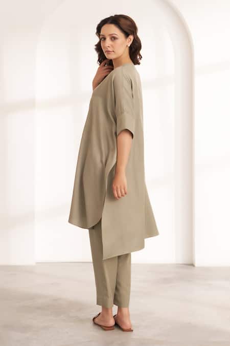 Buy_Vaaya_Green Tencel Collared Anti-fit Kurta Set _Online_at_Aza_Fashions