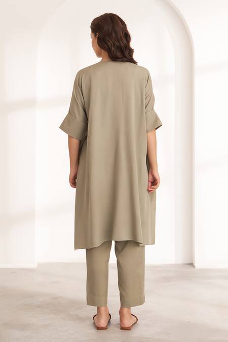Shop_Vaaya_Green Tencel Collared Anti-fit Kurta Set _at_Aza_Fashions