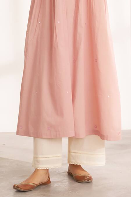 Vaaya_Peach Cotton Embroidery V-neck Blush Pink Mulmul Kurta And Pants Set _Online_at_Aza_Fashions