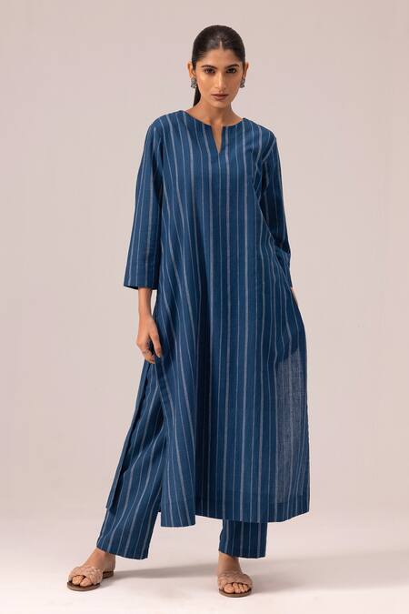 Label Shreya Sharma Blue Cotton Split V-neck Striped Handwoven Kurta Set at Aza Fashions Label Shreya Sharma_Blue Cotton Split V-neck Striped Handwoven Kurta Set _at_Aza_Fashions