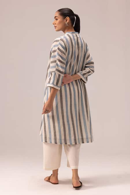 Shop Label Shreya Sharma White Cotton Mandarin Collar Striped Handwoven Kurta Set at Aza Fashions Shop_Label Shreya Sharma_White Cotton Mandarin Collar Striped Handwoven Kurta Set _at_Aza_Fashions