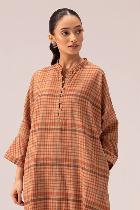 Buy_Label Shreya Sharma_Brown Cotton Mandarin Collar Handwoven Kurta Set _Online_at_Aza_Fashions