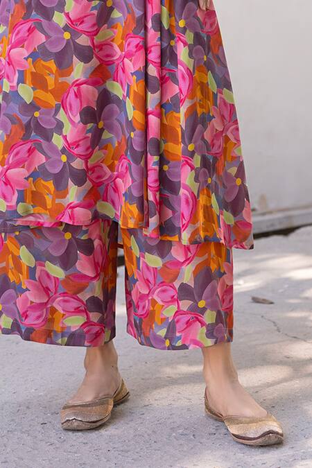 Shop_Label Shreya Sharma_Multi Color Crepe V-neck Floral Print Kurta Set _Online_at_Aza_Fashions