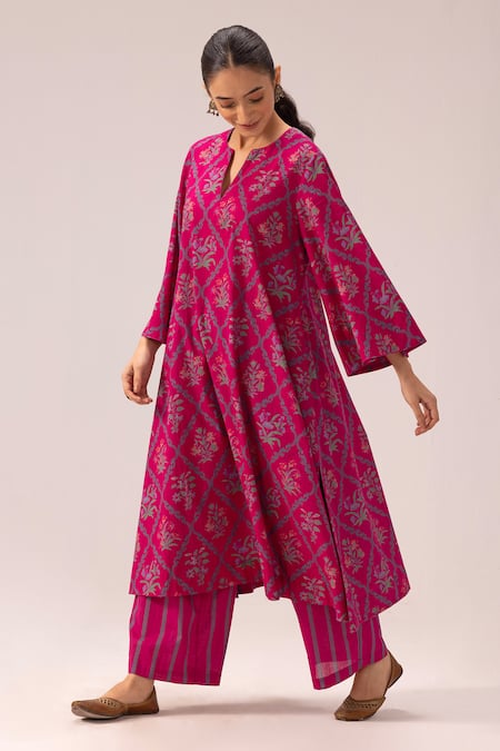 Label Shreya Sharma_Pink Cotton Round Neck Printed Bell Sleeve Kurta Set _Online_at_Aza_Fashions