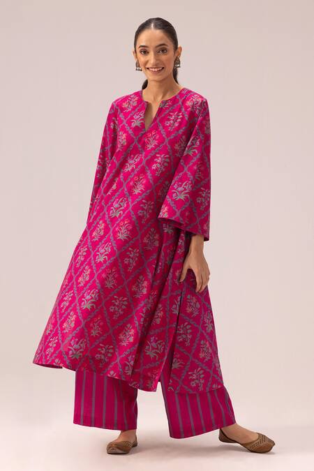 Buy_Label Shreya Sharma_Pink Cotton Round Neck Printed Bell Sleeve Kurta Set _Online_at_Aza_Fashions