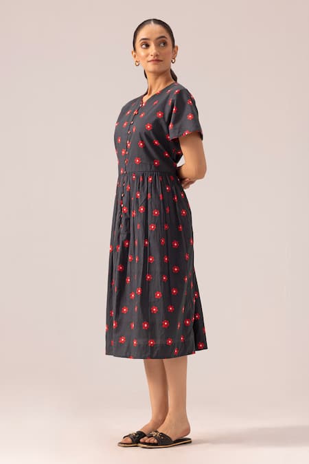 Buy_Label Shreya Sharma_Black Cotton Round Neck Floral Print Front-opening Midi Dress _Online_at_Aza_Fashions