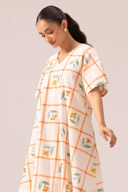 Buy Label Shreya Sharma Off White Cotton V-neck Printed V Midi Dress Online at Aza Fashions Buy_Label Shreya Sharma_Off White Cotton V-neck Printed V Midi Dress _Online_at_Aza_Fashions