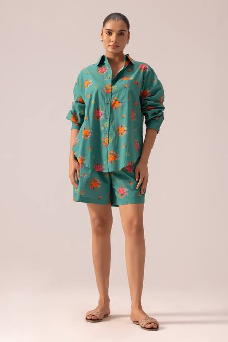 Label Shreya Sharma Green Cotton Collared Floral Print Shirt And Shorts Set Online at Aza Fashions Label Shreya Sharma_Green Cotton Collared Floral Print Shirt And Shorts Set _Online_at_Aza_Fashions