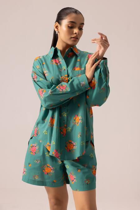 Shop Label Shreya Sharma Green Cotton Collared Floral Print Shirt And Shorts Set Online at Aza Fashions Shop_Label Shreya Sharma_Green Cotton Collared Floral Print Shirt And Shorts Set _Online_at_Aza_Fashions